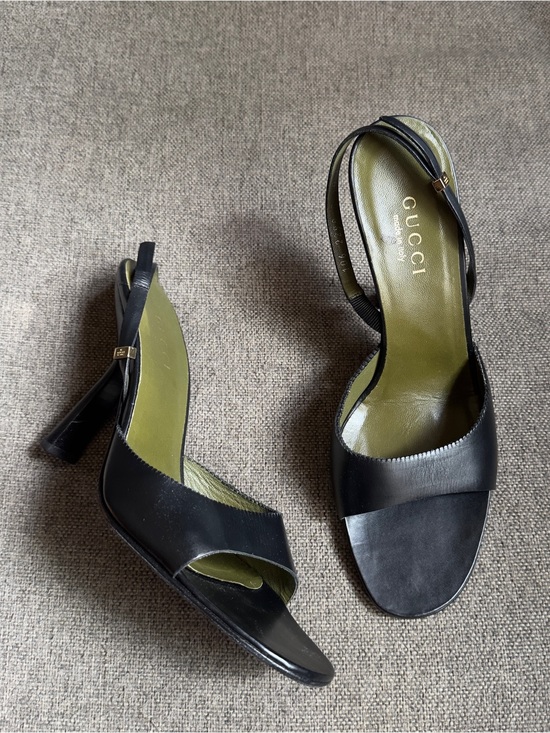 Gucci Shoes - Vintage Gucci x Tom Ford black slingback heels